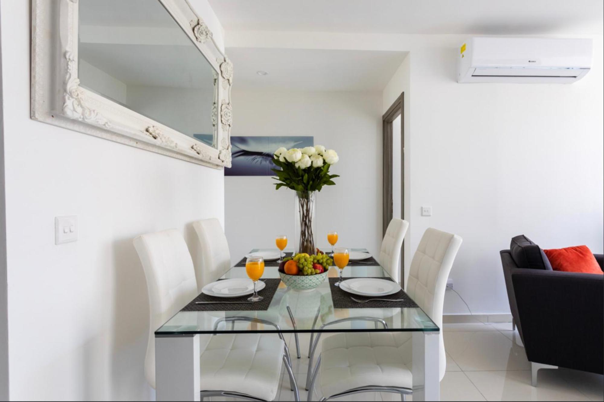 Saint Julian - Lovely Apartment With Terrace - Cityapartmentstay سانت جوليان المظهر الخارجي الصورة