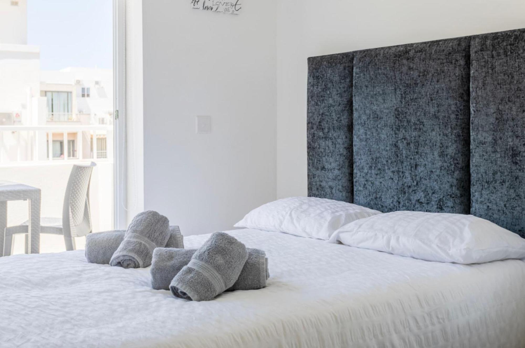 Saint Julian - Lovely Apartment With Terrace - Cityapartmentstay سانت جوليان المظهر الخارجي الصورة