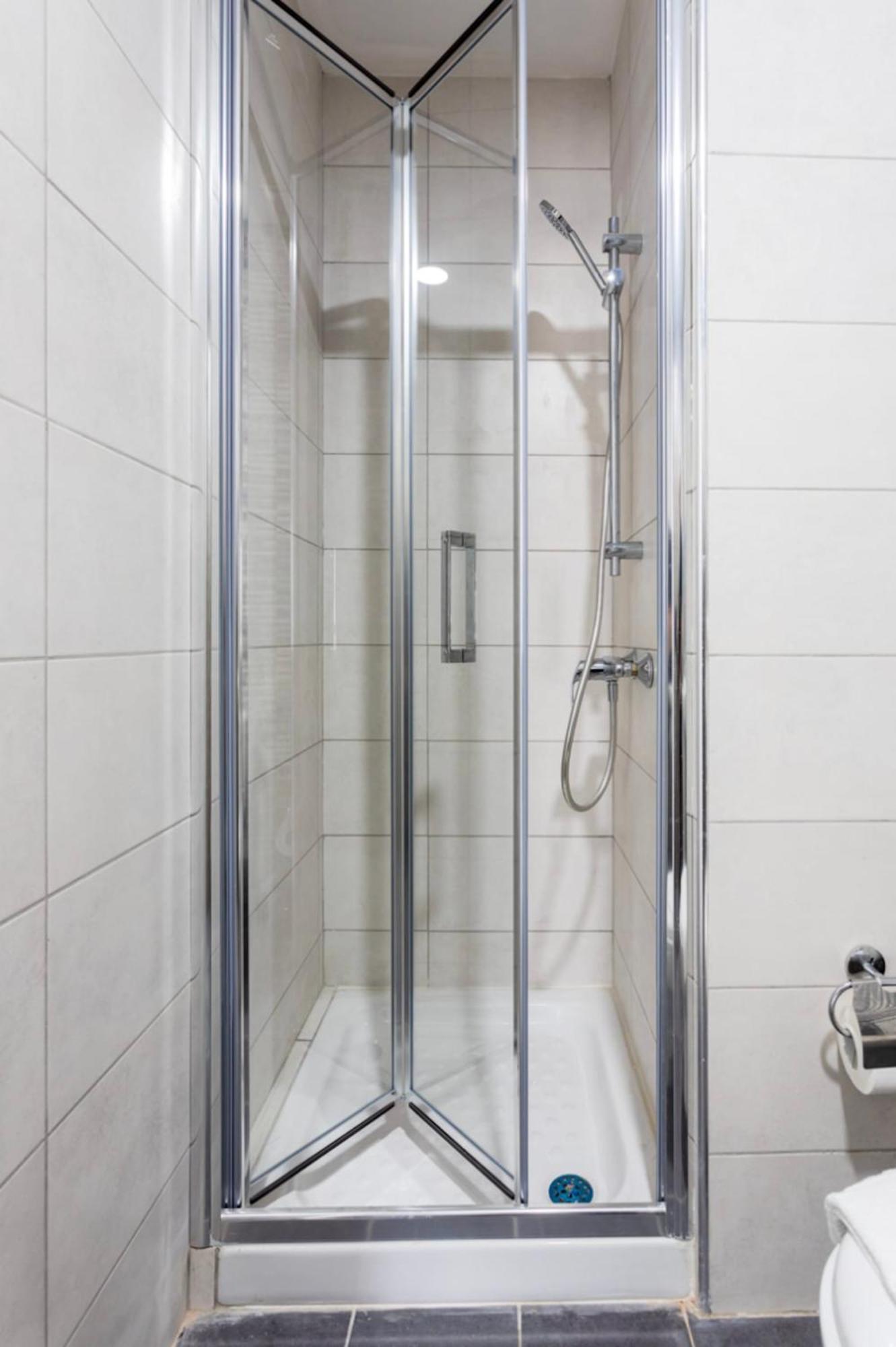 Saint Julian - Lovely Apartment With Terrace - Cityapartmentstay سانت جوليان المظهر الخارجي الصورة