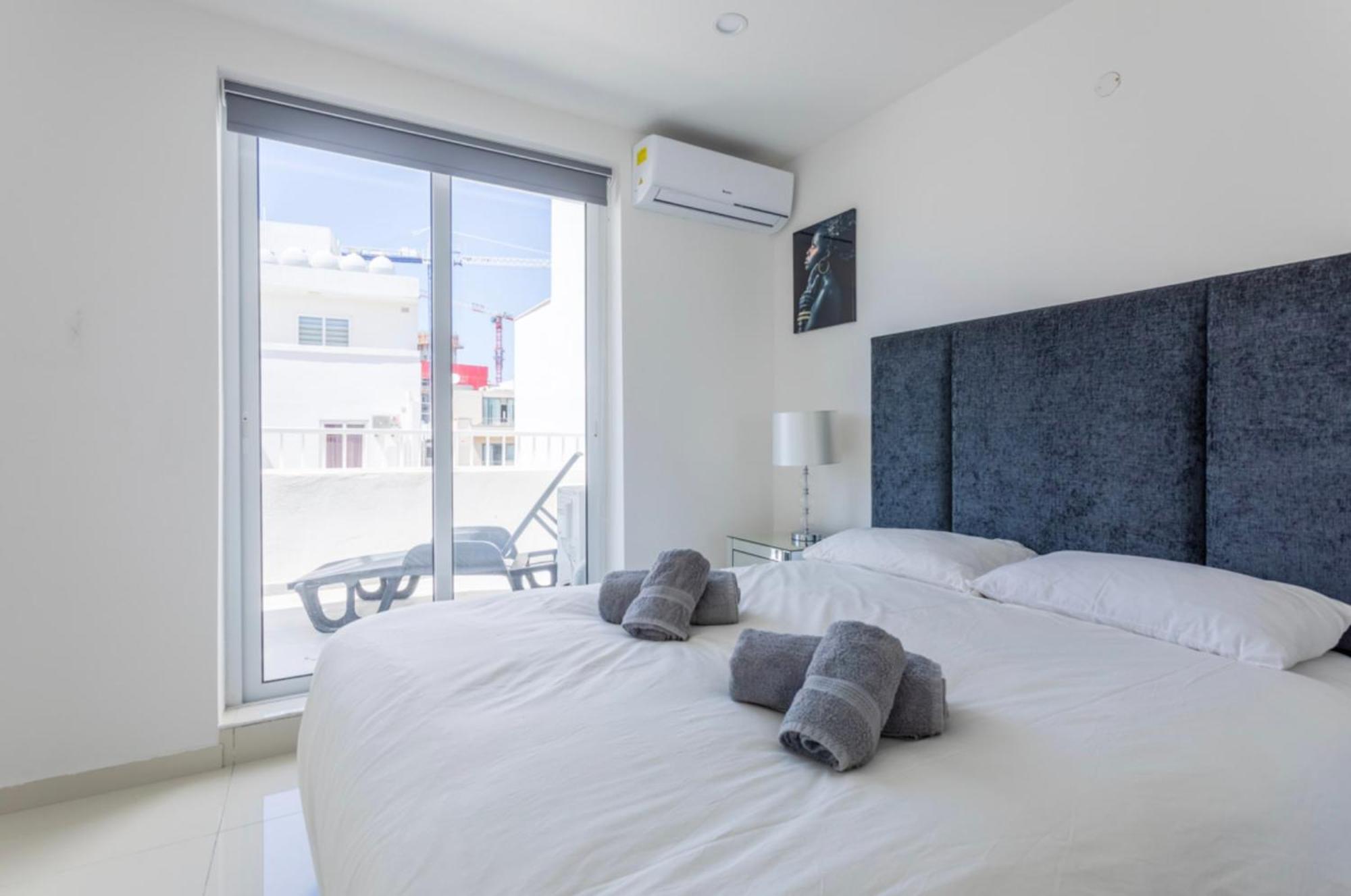 Saint Julian - Lovely Apartment With Terrace - Cityapartmentstay سانت جوليان المظهر الخارجي الصورة