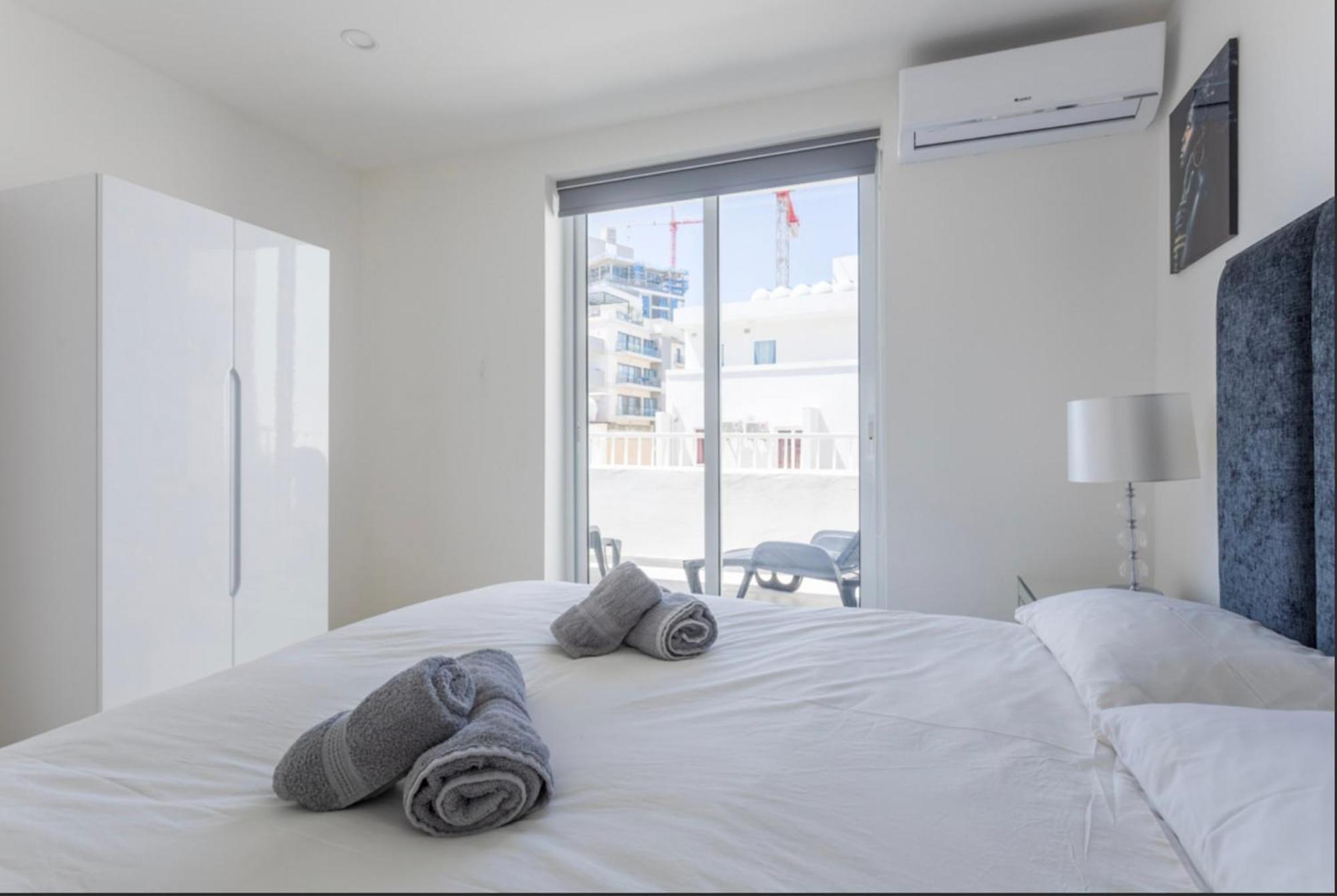 Saint Julian - Lovely Apartment With Terrace - Cityapartmentstay سانت جوليان المظهر الخارجي الصورة